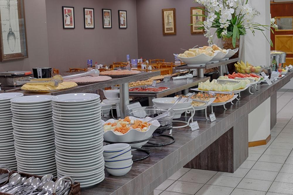 Hotel Plaza Camboriu บัลเนอาริโอ กังโบริว ภายนอก รูปภาพ