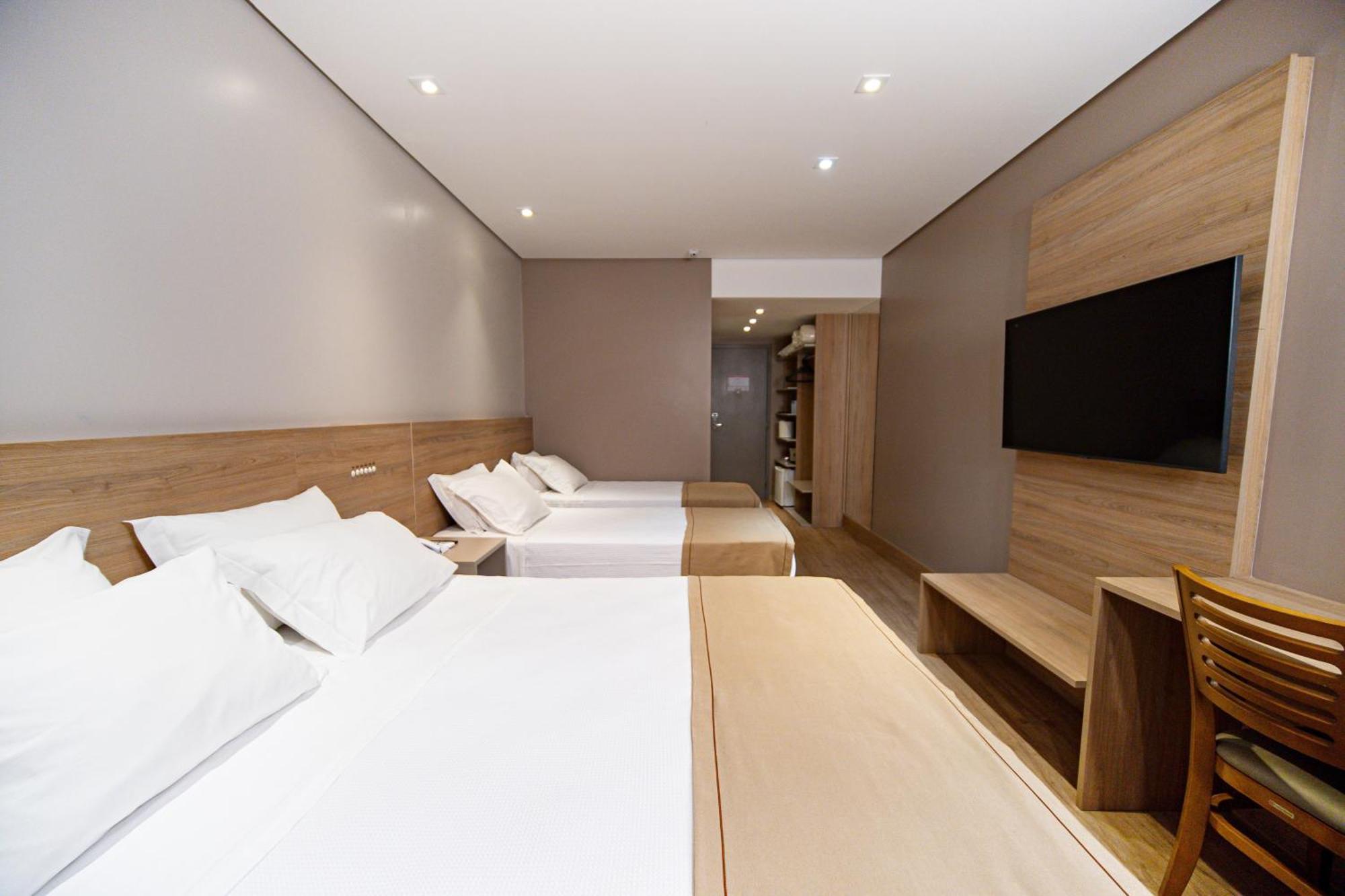 Hotel Plaza Camboriu บัลเนอาริโอ กังโบริว ภายนอก รูปภาพ