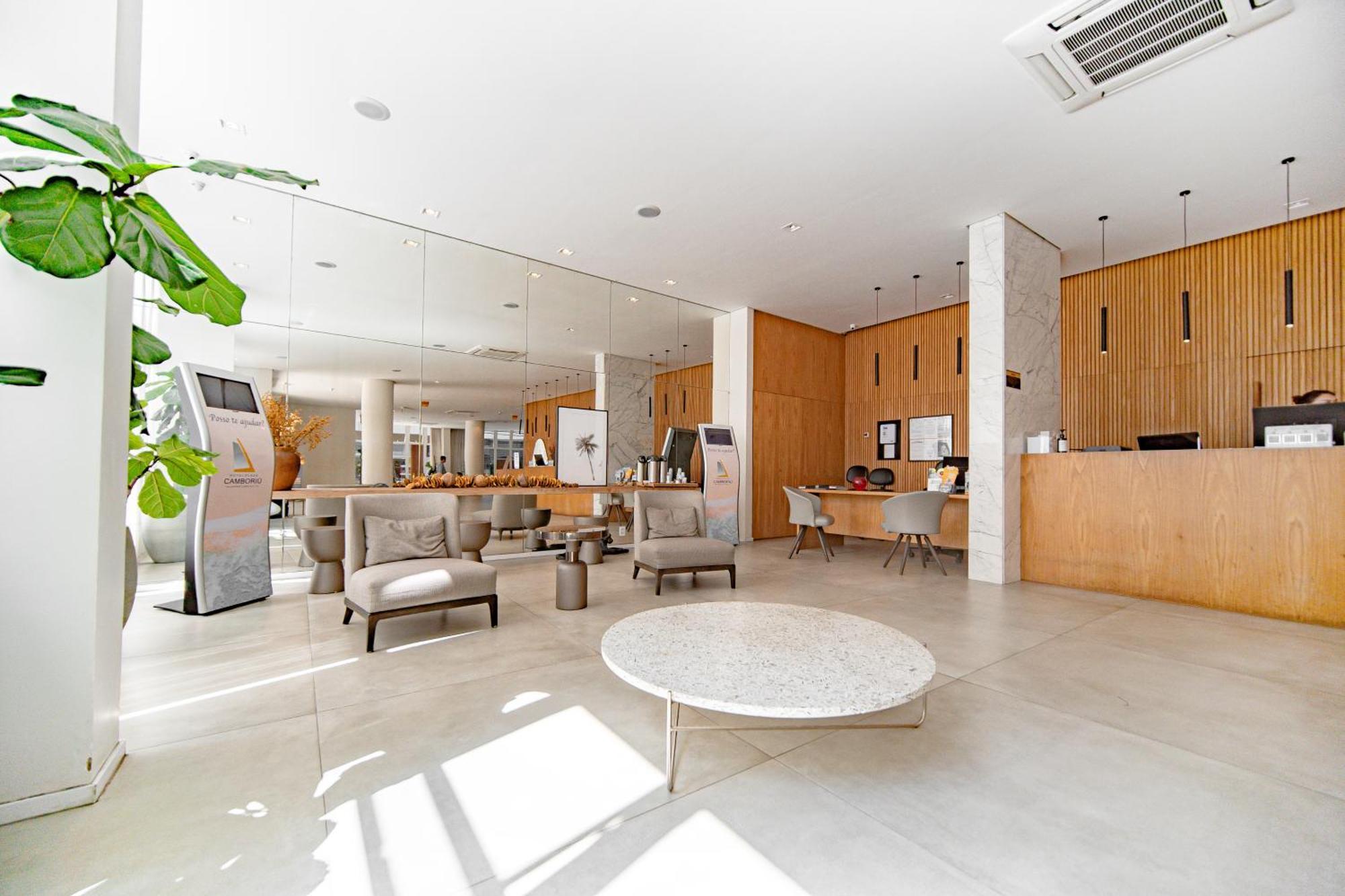 Hotel Plaza Camboriu บัลเนอาริโอ กังโบริว ภายนอก รูปภาพ