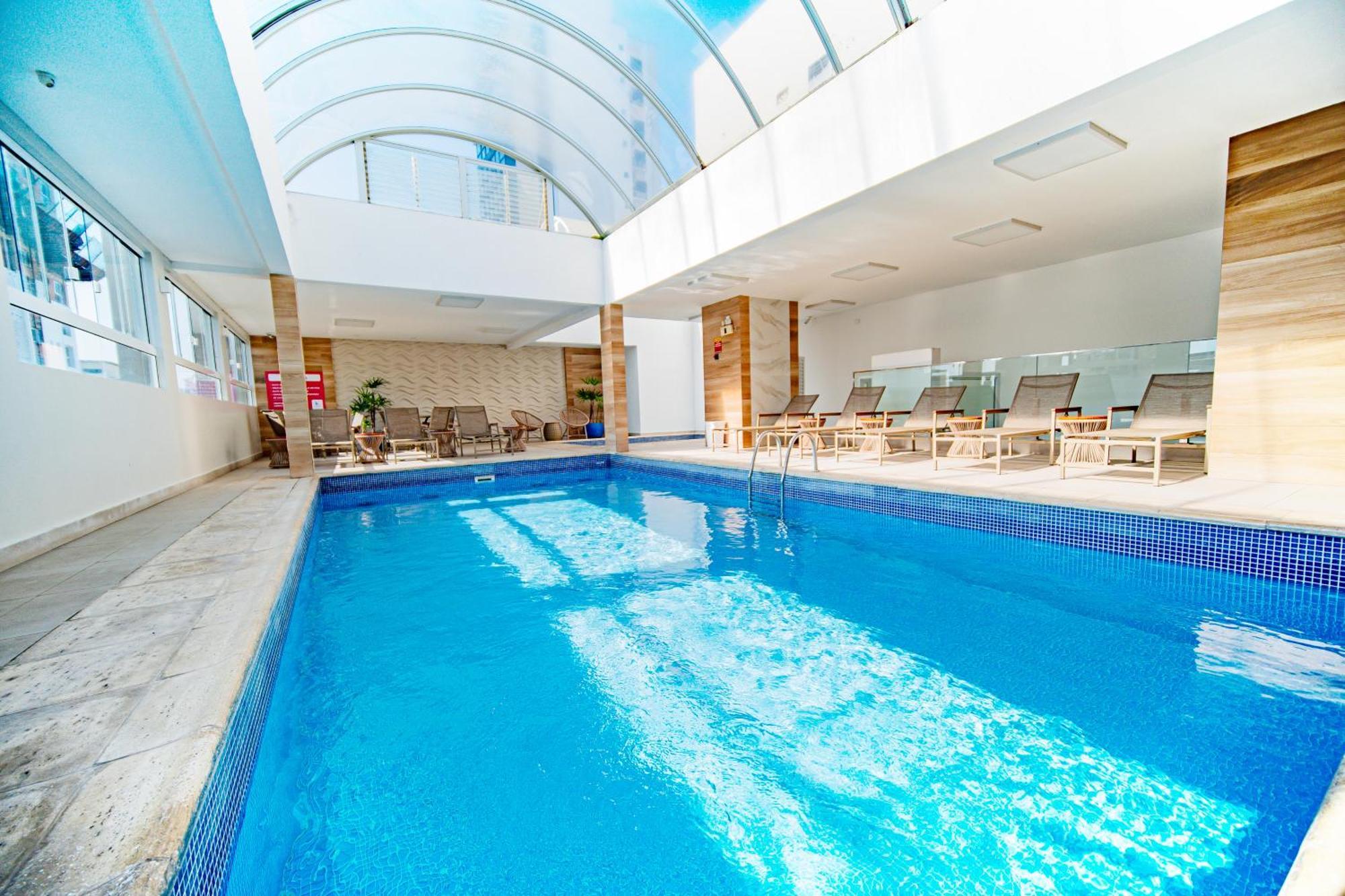Hotel Plaza Camboriu บัลเนอาริโอ กังโบริว ภายนอก รูปภาพ