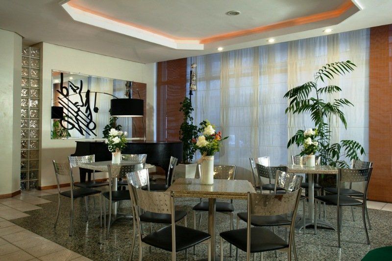 Hotel Plaza Camboriu บัลเนอาริโอ กังโบริว ภายนอก รูปภาพ
