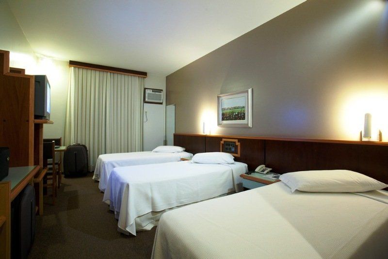 Hotel Plaza Camboriu บัลเนอาริโอ กังโบริว ภายนอก รูปภาพ